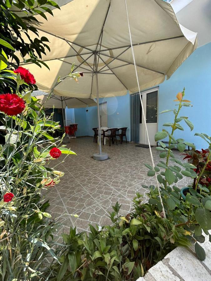 Garden Holiday Studios Himarë Exterior foto